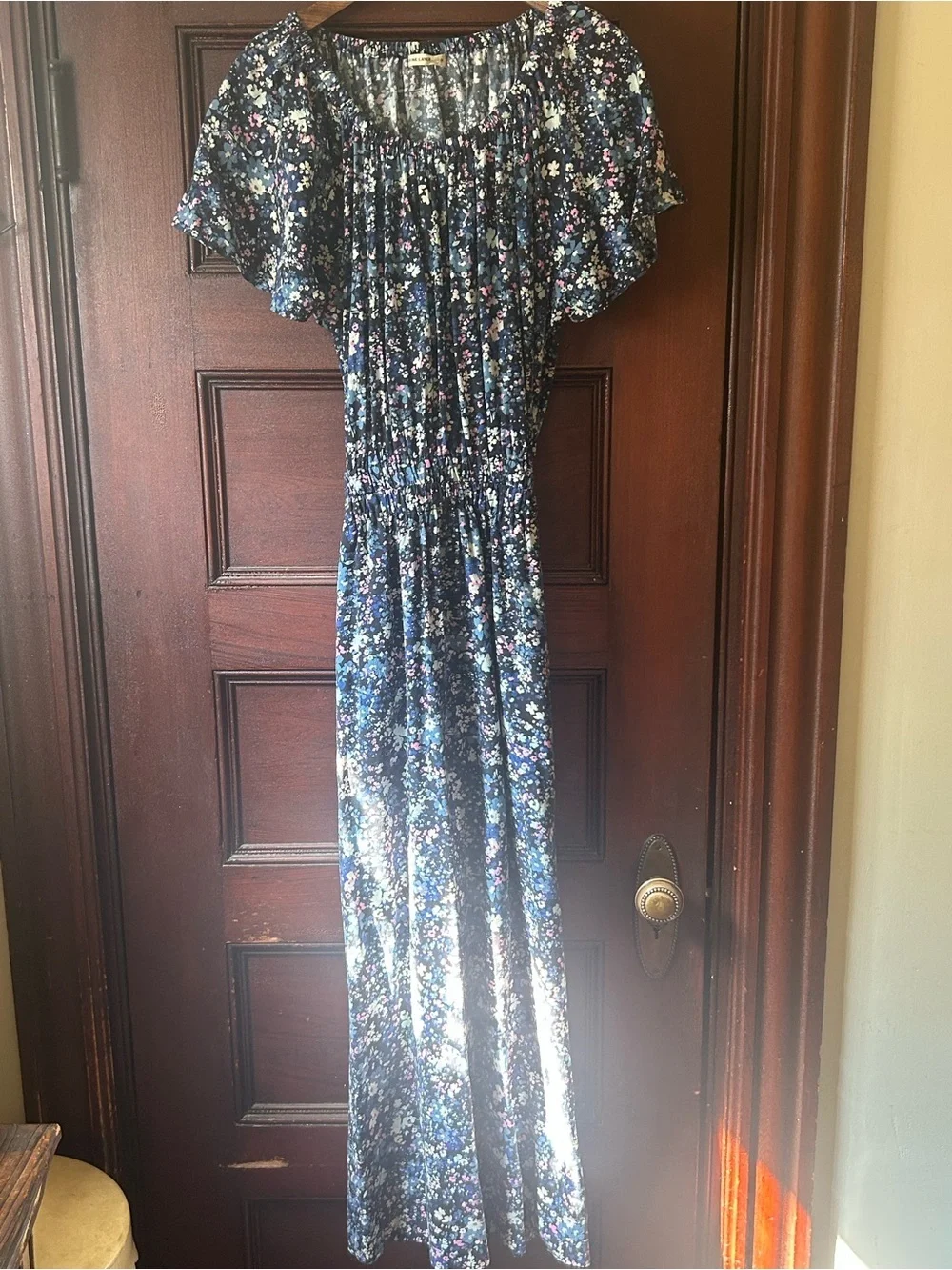 Marine Layer Charlotte Midi Dress Flutter Sleeve Medium Peek-a-boo back Floral - Picture 6 of 12